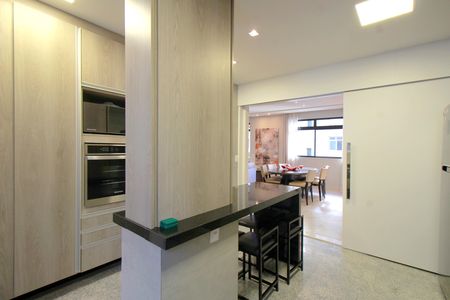 Apartamento à venda com 140m², 4 quartos e 3 vagasCozinha