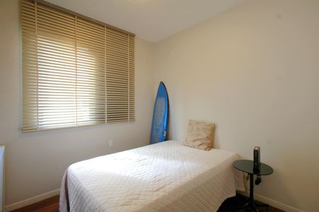 Apartamento à venda com 140m², 4 quartos e 3 vagasQuarto 2
