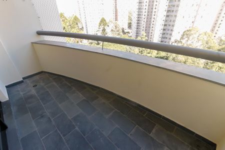 Varanda da Sala de apartamento para alugar com 4 quartos, 117m² em Chácara Agrindus, Taboão da Serra