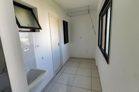 Área de Serviço de apartamento para alugar com 4 quartos, 117m² em Chácara Agrindus, Taboão da Serra