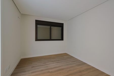 Apartamento à venda com 186m², 4 quartos e 3 vagasSuíte 2