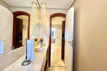 Apartamento à venda com 225m², 3 quartos e 3 vagasLavabo