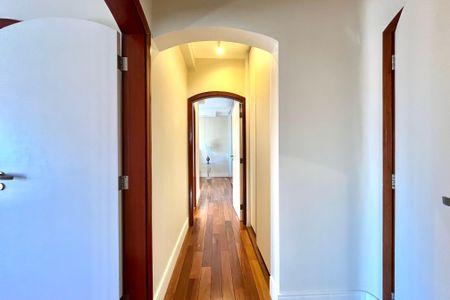 Apartamento à venda com 225m², 3 quartos e 3 vagasCorredor