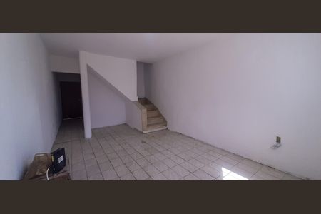 Sala de casa para alugar com 3 quartos, 97m² em Quitaúna, Osasco