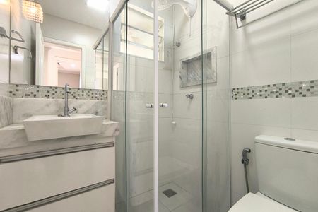 Apartamento à venda com 54m², 2 quartos e 2 vagasBanheiro