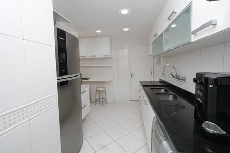 Apartamento à venda com 125m², 4 quartos e 2 vagasCozinha