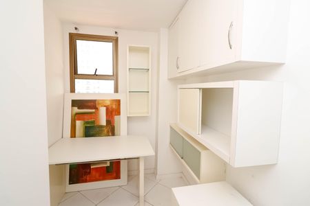 Apartamento à venda com 125m², 4 quartos e 2 vagasQuarto de Serviço