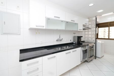 Apartamento à venda com 125m², 4 quartos e 2 vagasCozinha
