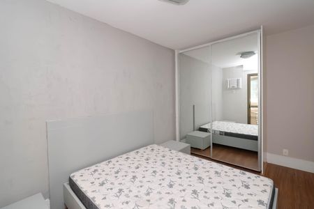Apartamento à venda com 125m², 4 quartos e 2 vagasSuíte