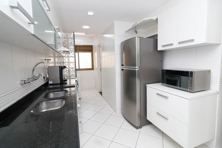 Apartamento à venda com 125m², 4 quartos e 2 vagasCozinha