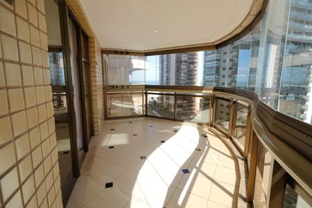 Apartamento à venda com 125m², 4 quartos e 2 vagasVaranda