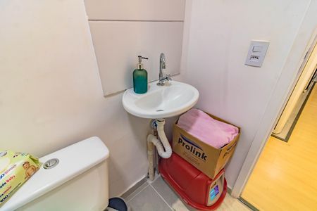 Apartamento para alugar com 44m², 2 quartos e sem vagaBanheiro