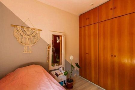 Casa de condomínio à venda com 168m², 4 quartos e 2 vagas Casa de condomínio à venda com 168m², 4 quartos e 2 vagasQuarto