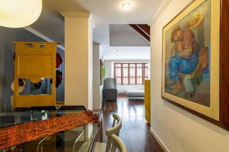 Casa de condomínio à venda com 168m², 4 quartos e 2 vagas Casa de condomínio à venda com 168m², 4 quartos e 2 vagasSala de Jantar