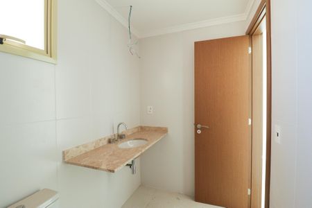 Apartamento à venda com 133m², 3 quartos e 2 vagas Apartamento à venda com 133m², 3 quartos e 2 vagasBanheiro da Suíte 3