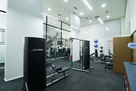 Apartamento à venda com 133m², 3 quartos e 2 vagas Apartamento à venda com 133m², 3 quartos e 2 vagasÁrea comum - Academia