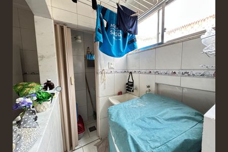 Apartamento à venda com 70m², 3 quartos e sem vagaÁrea de Serviço