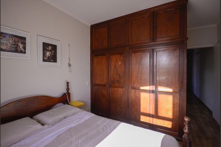 Casa à venda com 170m², 4 quartos e 2 vagas Casa à venda com 170m², 4 quartos e 2 vagasSuíte