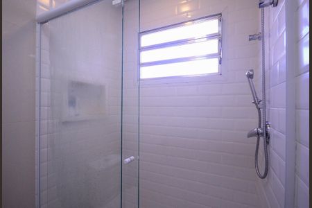 Casa à venda com 170m², 4 quartos e 2 vagas Casa à venda com 170m², 4 quartos e 2 vagasBanheiro Social