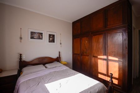 Casa à venda com 170m², 4 quartos e 2 vagas Casa à venda com 170m², 4 quartos e 2 vagasSuíte