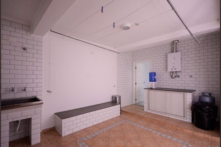 Casa à venda com 170m², 4 quartos e 2 vagas Casa à venda com 170m², 4 quartos e 2 vagasÁrea de Serviço