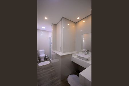 Casa à venda com 170m², 4 quartos e 2 vagas Casa à venda com 170m², 4 quartos e 2 vagasBanheiro Social