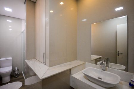 Casa à venda com 170m², 4 quartos e 2 vagas Casa à venda com 170m², 4 quartos e 2 vagasBanheiro Social