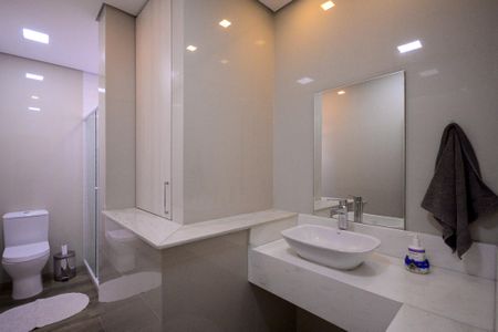 Casa à venda com 170m², 4 quartos e 2 vagas Casa à venda com 170m², 4 quartos e 2 vagasBanheiro Social