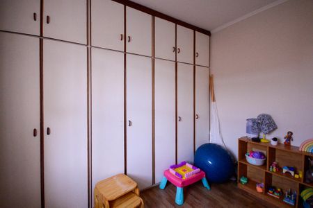 Casa à venda com 170m², 4 quartos e 2 vagas Casa à venda com 170m², 4 quartos e 2 vagasQuarto 2