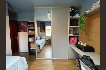 Casa à venda com 106m², 2 quartos e 2 vagasSuíte 2