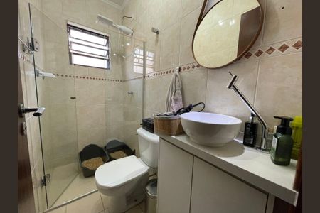 Casa à venda com 106m², 2 quartos e 2 vagasBanheiro da Suíte 2