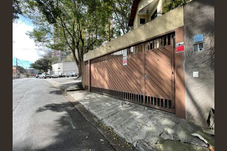Casa à venda com 106m², 2 quartos e 2 vagasFachada