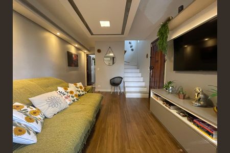 Sala de casa à venda com 2 quartos, 106m² em Jardim Ester Yolanda, São Paulo