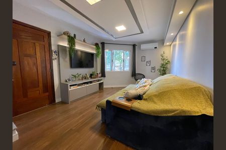 Sala de casa à venda com 2 quartos, 106m² em Jardim Ester Yolanda, São Paulo
