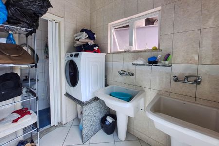 Casa de condomínio à venda com 360m², 6 quartos e 5 vagasÁrea de Serviço