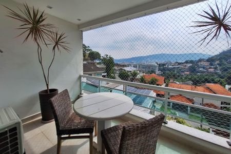 Casa de condomínio à venda com 360m², 6 quartos e 5 vagasVaranda da Suíte 3