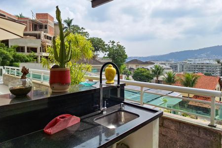 Casa de condomínio à venda com 360m², 6 quartos e 5 vagasVaranda da Sala