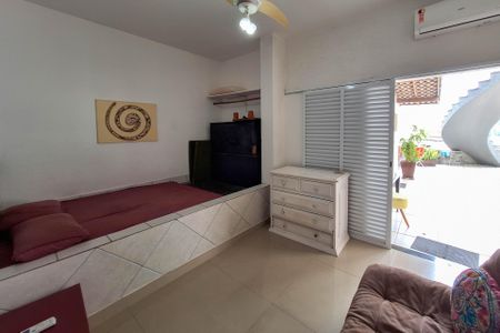 Casa de condomínio à venda com 360m², 6 quartos e 5 vagasQuarto 2