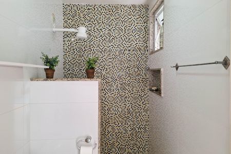 Casa de condomínio à venda com 360m², 6 quartos e 5 vagasBanheiro Social