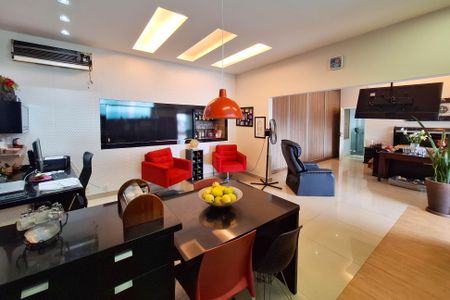 Casa de condomínio à venda com 360m², 6 quartos e 5 vagasÁrea comum