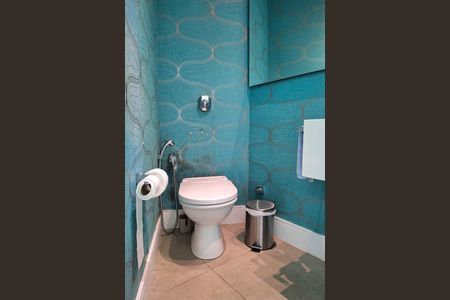 Casa de condomínio à venda com 360m², 6 quartos e 5 vagasLavabo