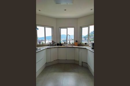 Casa de condomínio à venda com 360m², 6 quartos e 5 vagasCozinha