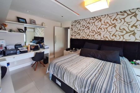 Casa de condomínio à venda com 360m², 6 quartos e 5 vagasSuíte 3