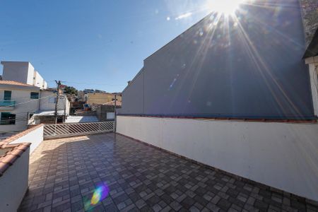 Casa à venda com 215m², 4 quartos e 2 vagas Casa à venda com 215m², 4 quartos e 2 vagasÁrea externa