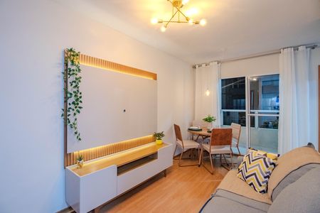 Sala de apartamento à venda com 2 quartos, 45m² em Rubem Berta, Porto Alegre