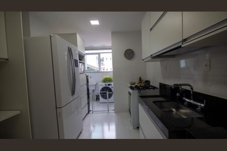 Apartamento à venda com 78m², 2 quartos e 2 vagas Apartamento à venda com 78m², 2 quartos e 2 vagasCozinha e Área de Serviço