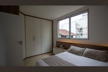 Apartamento à venda com 78m², 2 quartos e 2 vagas Apartamento à venda com 78m², 2 quartos e 2 vagasSuíte