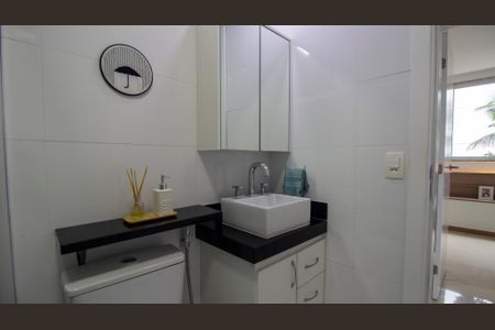 Apartamento à venda com 78m², 2 quartos e 2 vagas Apartamento à venda com 78m², 2 quartos e 2 vagasBanheiro Social