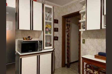 Casa à venda com 125m², 3 quartos e 2 vagas Casa à venda com 125m², 3 quartos e 2 vagasCozinha - Armários