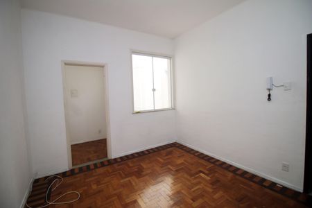 Sala de apartamento para alugar com 2 quartos, 70m² em Bonsucesso, Rio de Janeiro